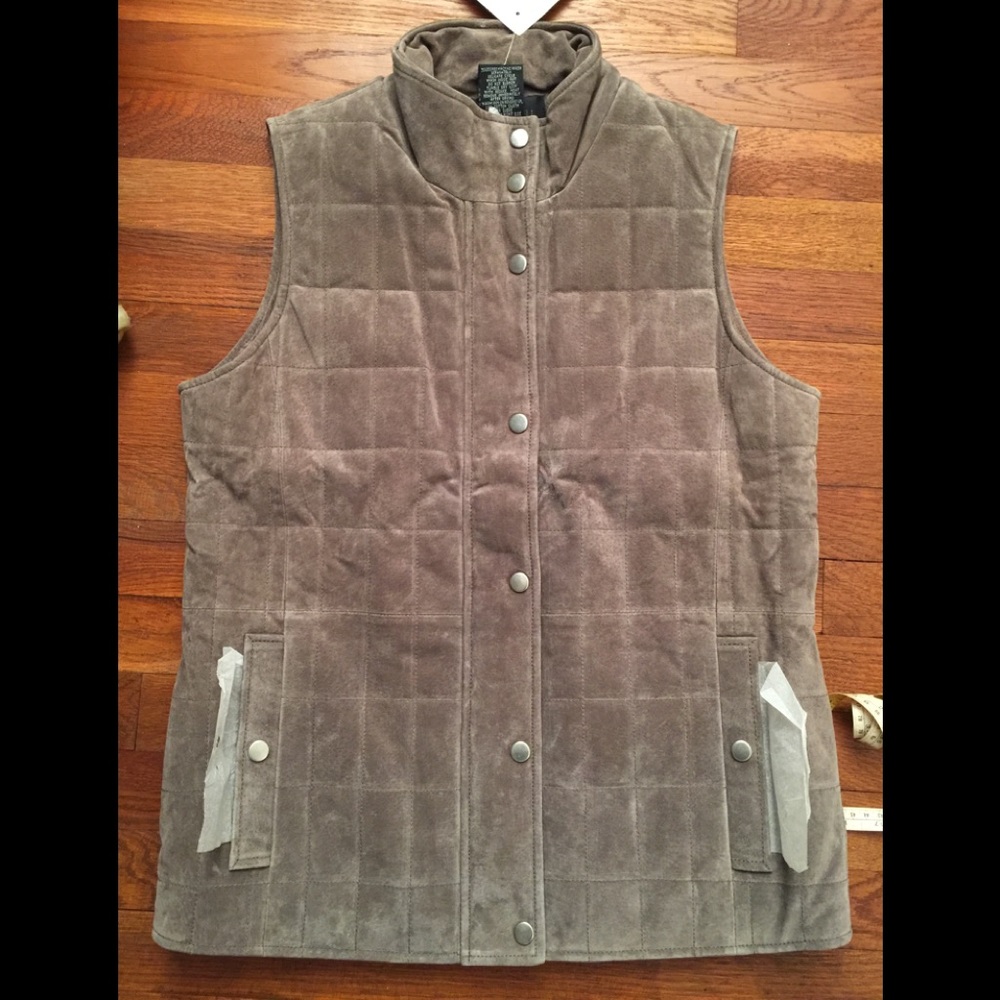 Real WASHABLE SUEDE Quilted Vest size Small *NWT